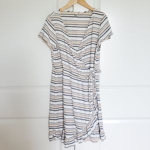 ROXY wrap dress size small